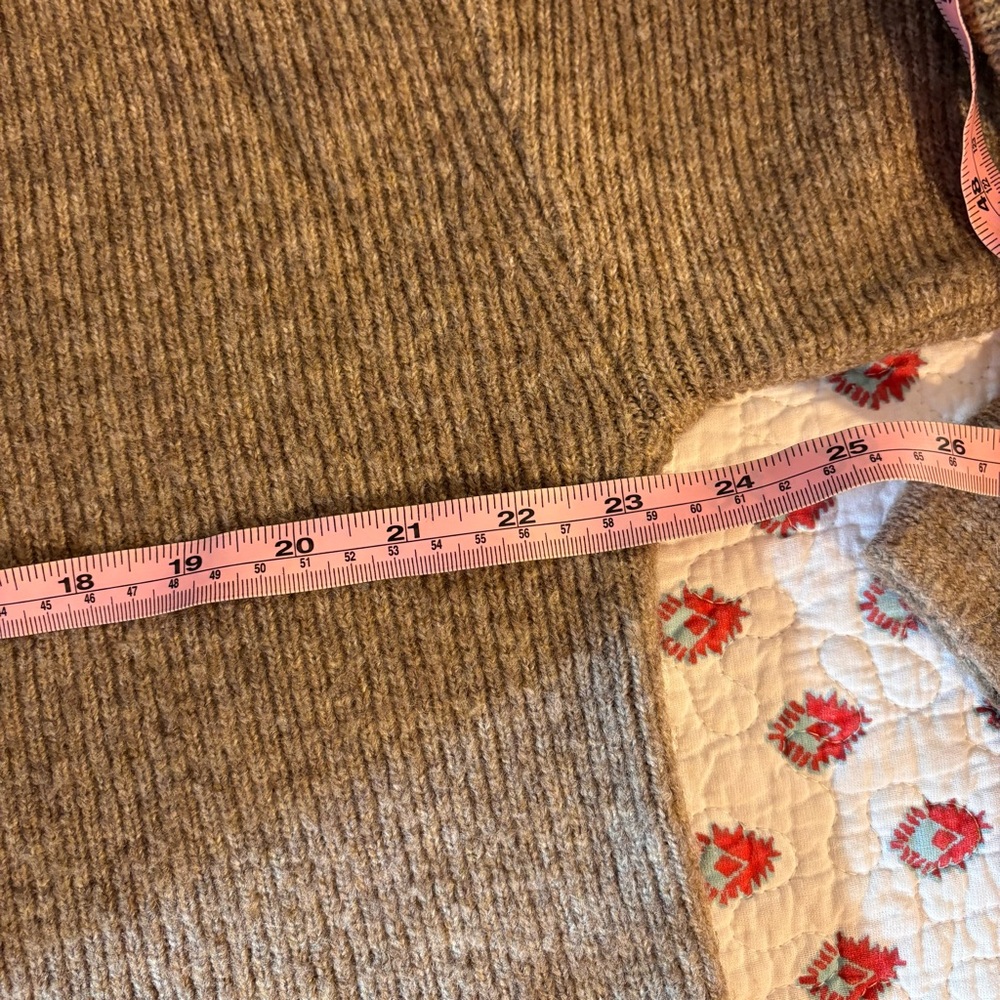 H&M premium wool blend V-neck sweater - Picture 8 of 11